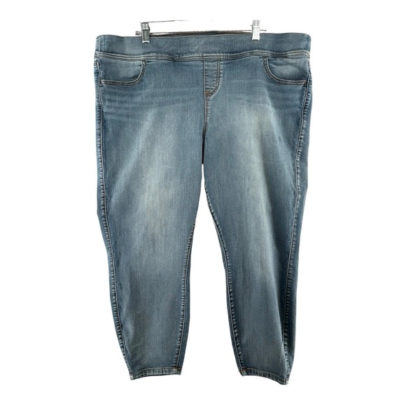 Torrid Lean Jean We Swear By The Fit Crop Pull On‎ Stretch Womens Plus Size 3 3X - Picture 1 of 12